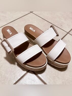 MIA Espadrille Platform Slides - EUC!